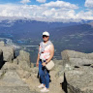 Meet your Posher, Desiree